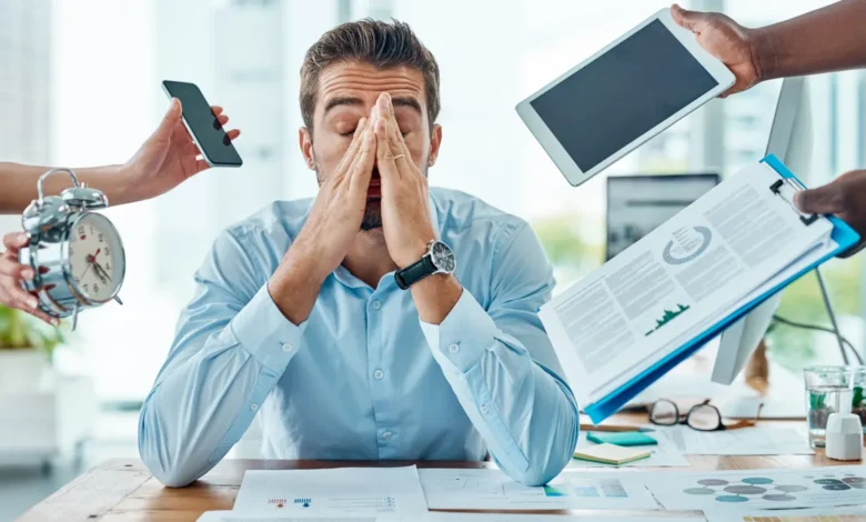 Stop Dreaded Month-End: How Fractional Bookkeepers Make Closing Faster